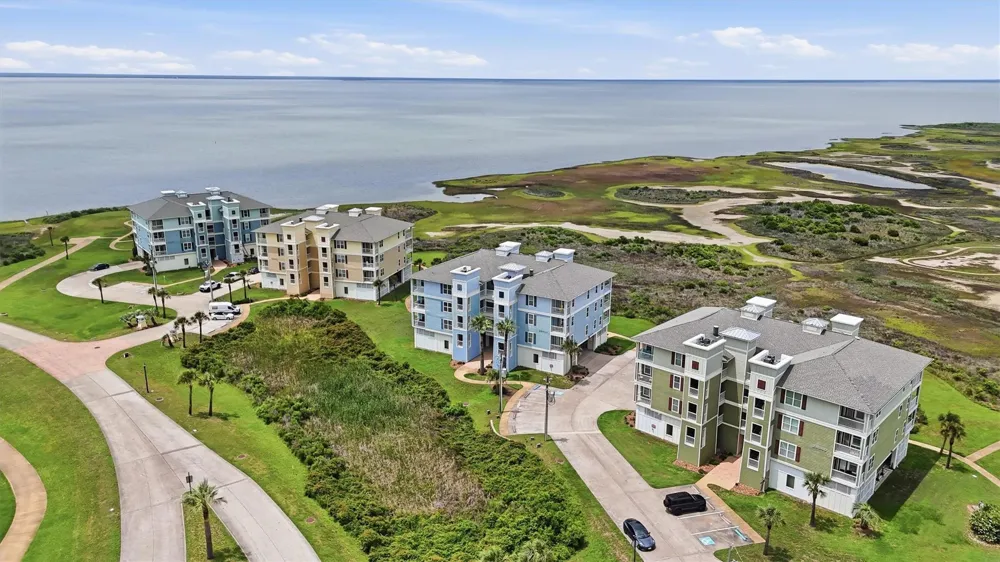 26550 Mangrove Drive #303 Galveston, TX 77554