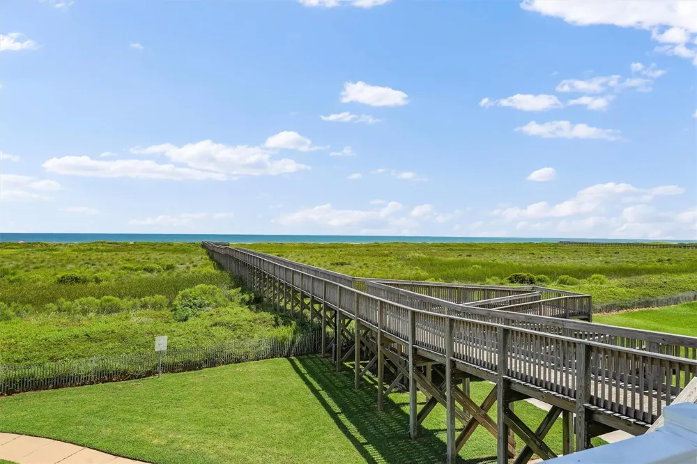 26550 Mangrove Drive #303 Galveston, TX 77554