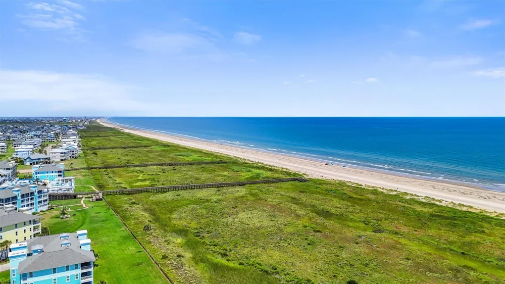 26550 Mangrove Drive #303 Galveston, TX 77554