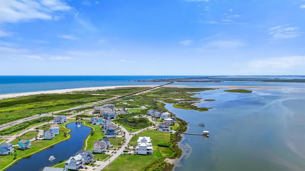 26550 Mangrove Drive #303 Galveston, TX 77554