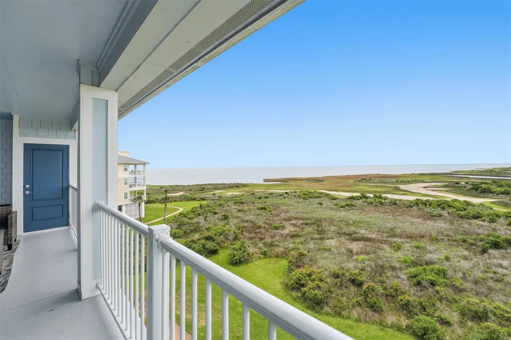 26550 Mangrove Drive #303 Galveston, TX 77554