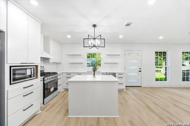 903 Cardiff Drive Austin, TX 78745