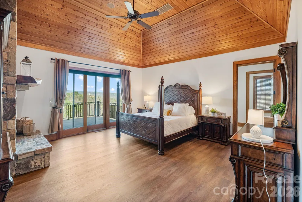 2054 Reynolds Parkway Boone, NC 28607
