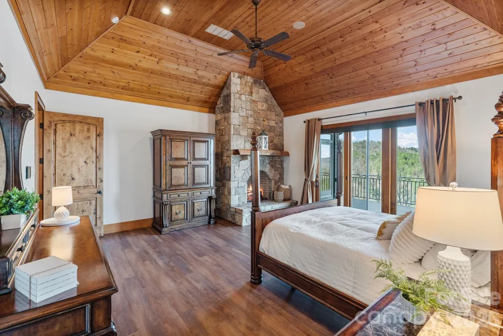 2054 Reynolds Parkway Boone, NC 28607