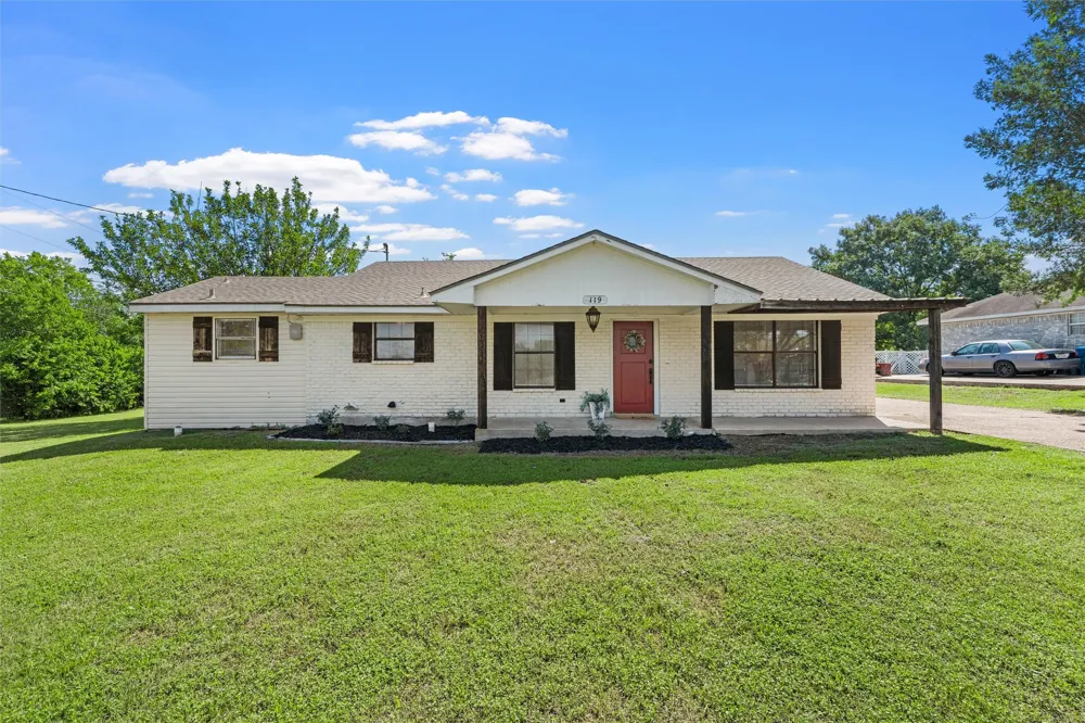119 Castleman Circle Hewitt, TX 76643