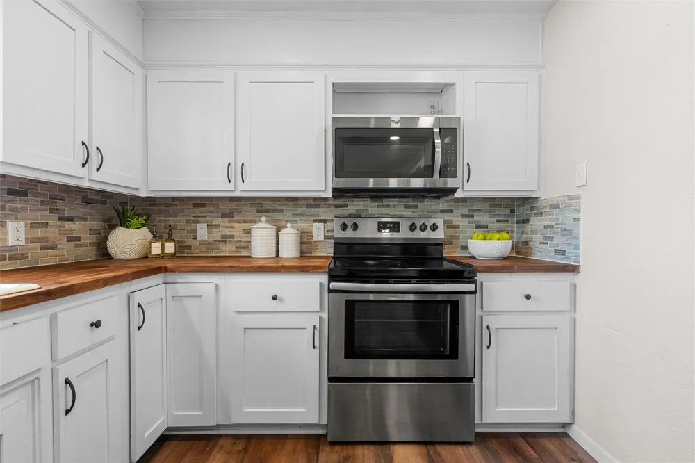 119 Castleman Circle Hewitt, TX 76643