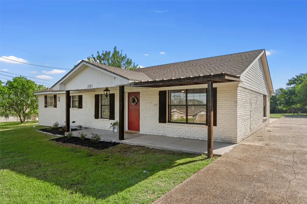 119 Castleman Circle Hewitt, TX 76643