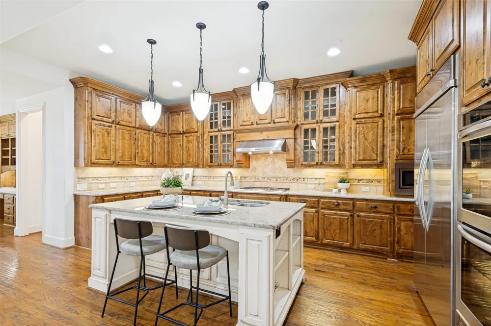 675 Brookstone Drive Irving, TX 75039