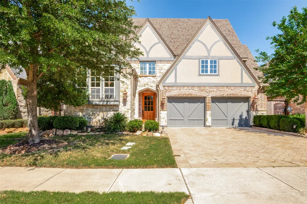 675 Brookstone Drive Irving, TX 75039