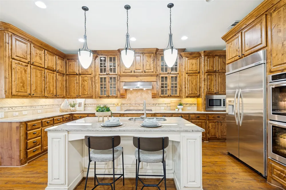 675 Brookstone Drive Irving, TX 75039