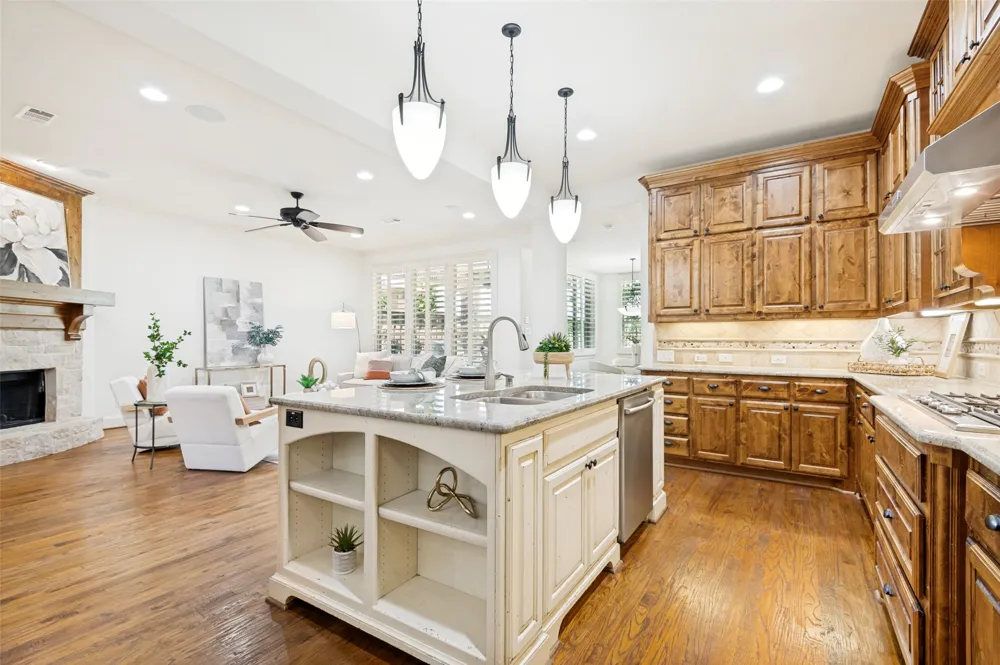 675 Brookstone Drive Irving, TX 75039