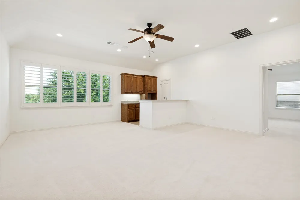 675 Brookstone Drive Irving, TX 75039