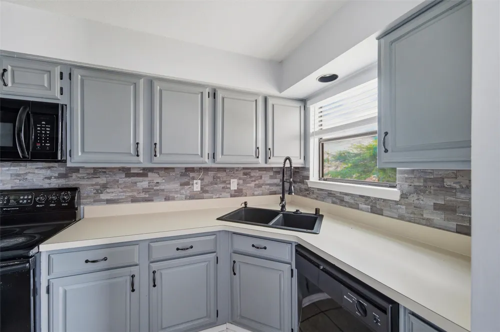 1212 Horizon Trail #3621 Arlington, TX 76011