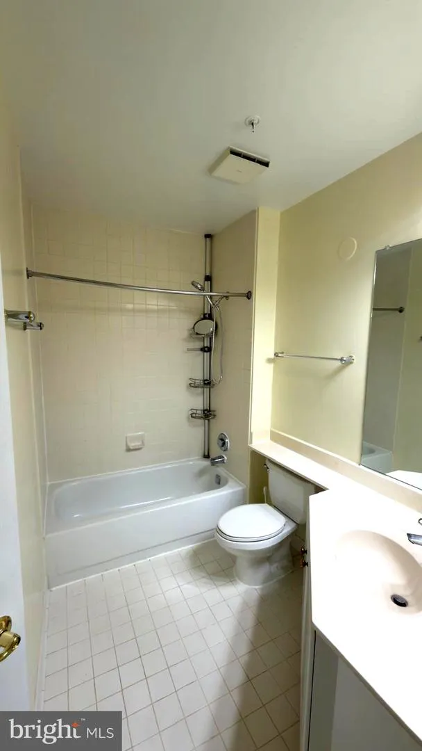 12919 ALTON SQUARE #203 Herndon, VA 20170