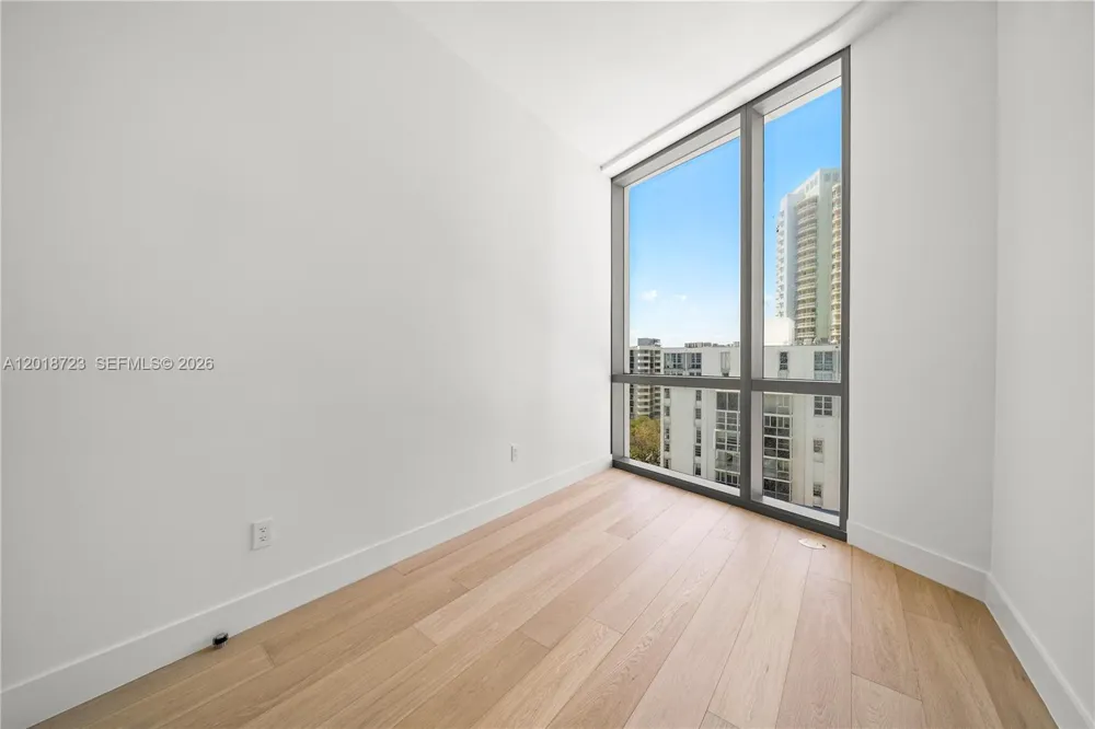 175 25 RD #804 Miami, FL 33129