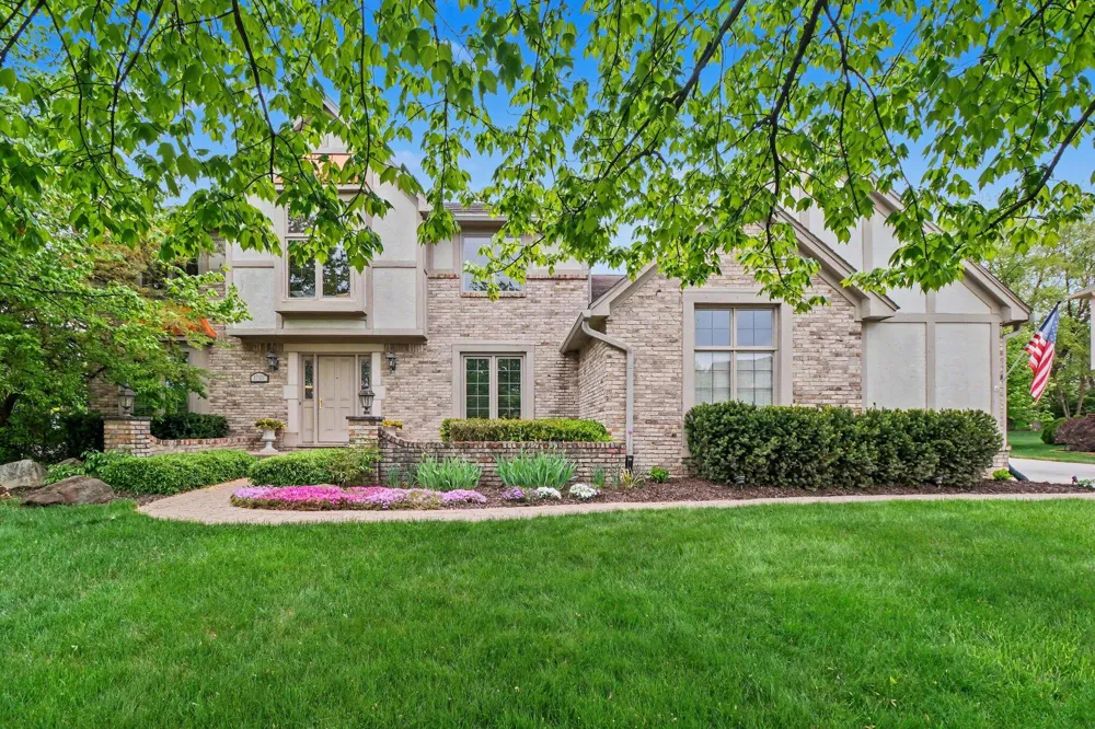 17107 Maple Hill Drive Northville Township, MI 48168
