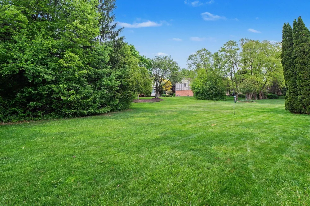 17107 Maple Hill Drive Northville Township, MI 48168