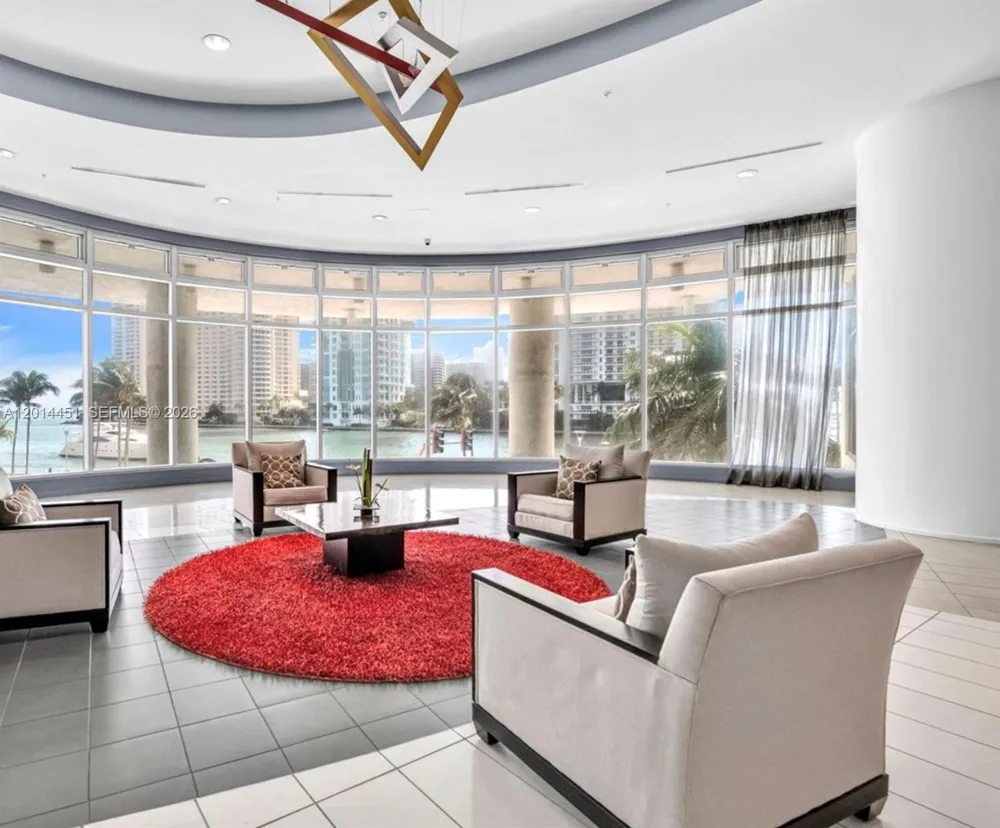 300 S Biscayne Blvd #T-3212 Miami, FL 33131