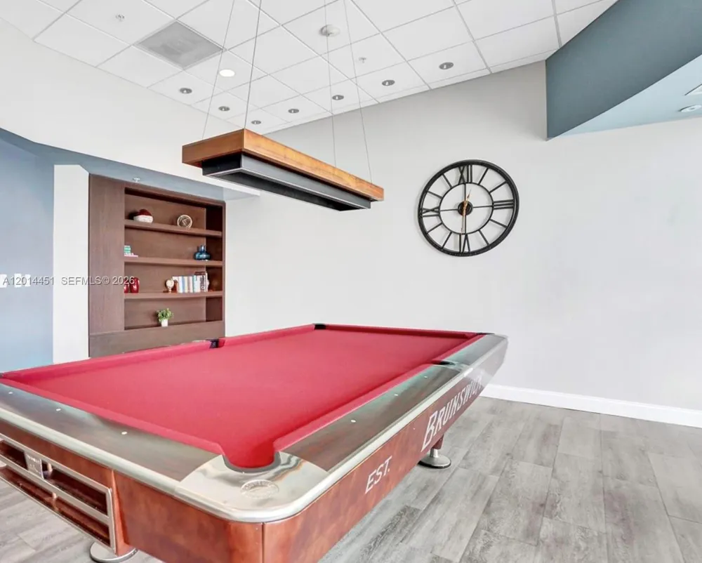 300 S Biscayne Blvd #T-3212 Miami, FL 33131