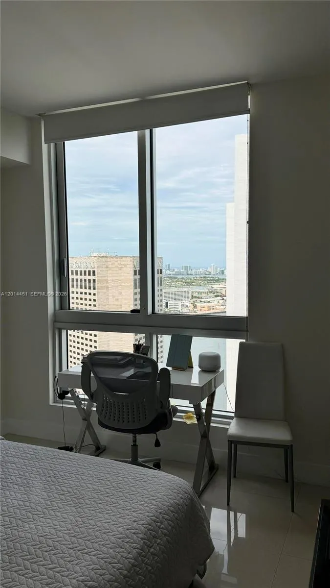 300 S Biscayne Blvd #T-3212 Miami, FL 33131