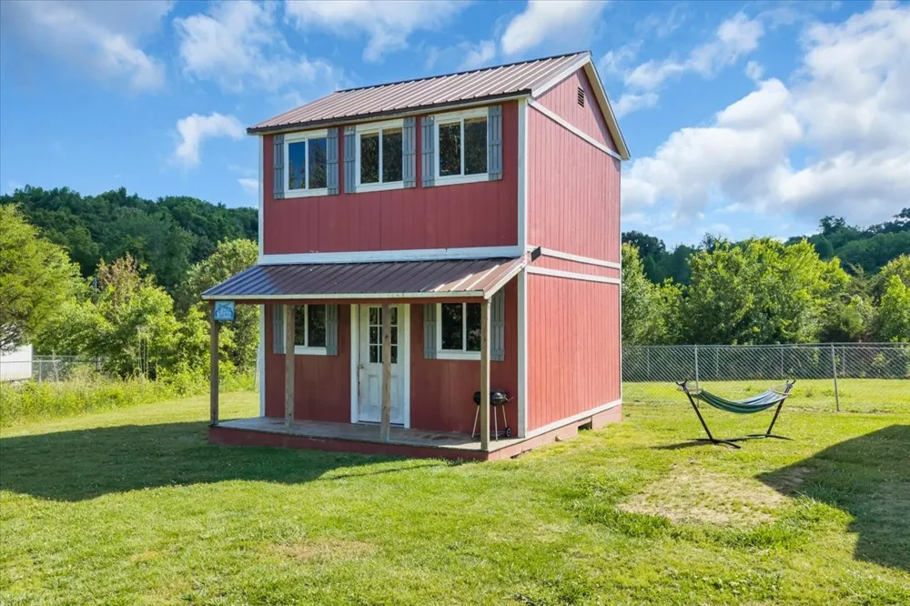 148 Rileys Bend Rd Lynchburg, TN 37352