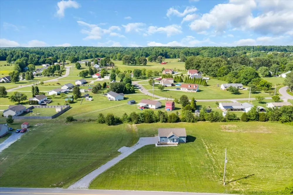 148 Rileys Bend Rd Lynchburg, TN 37352