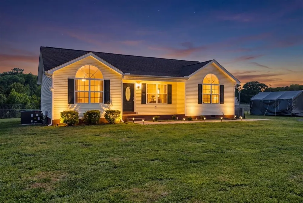 148 Rileys Bend Rd Lynchburg, TN 37352