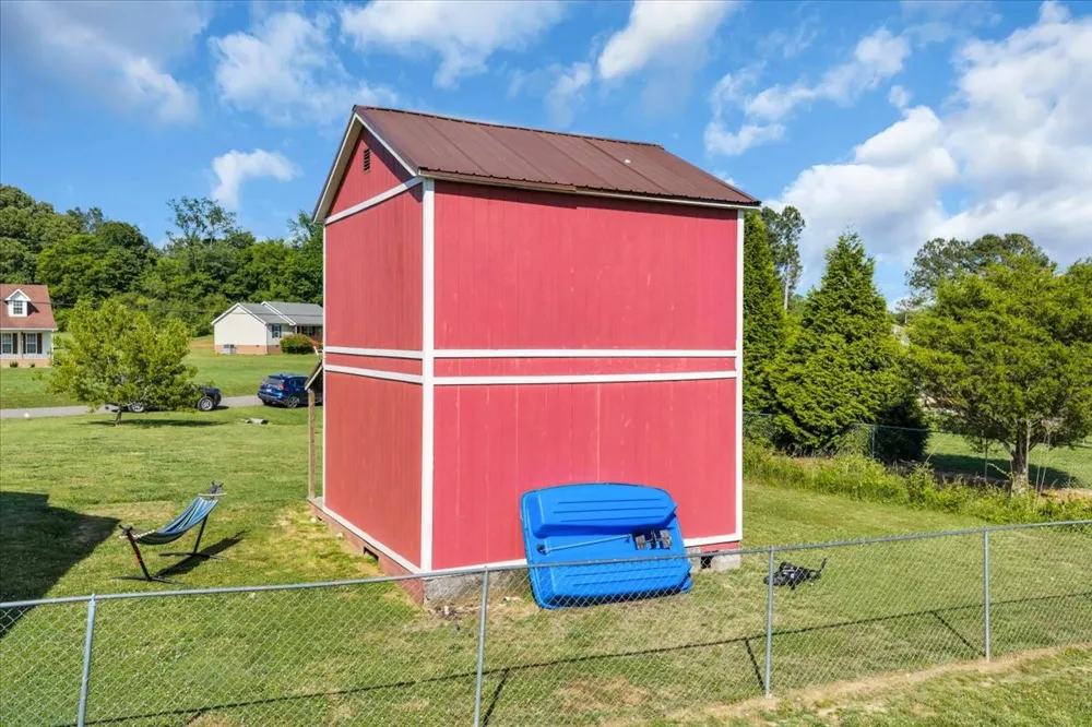 148 Rileys Bend Rd Lynchburg, TN 37352