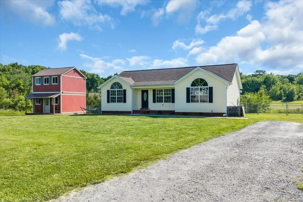 148 Rileys Bend Rd Lynchburg, TN 37352