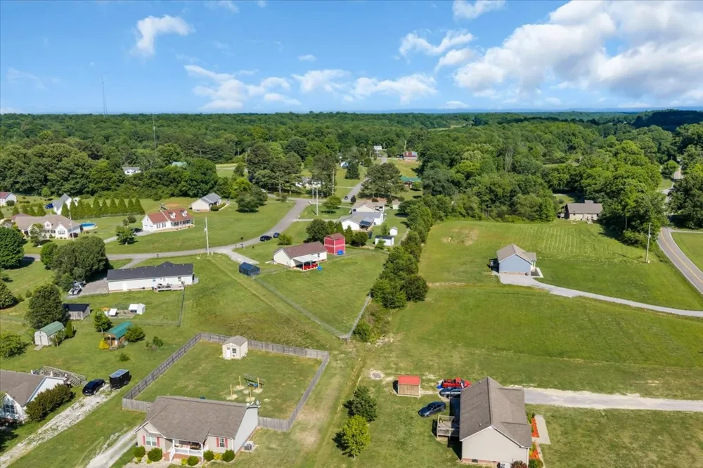 148 Rileys Bend Rd Lynchburg, TN 37352