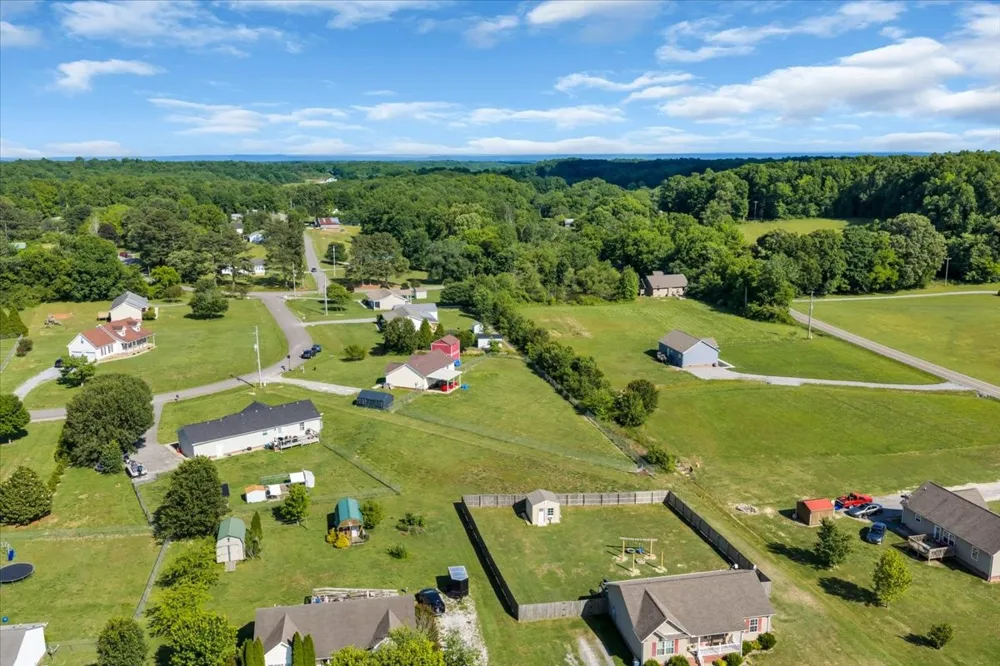 148 Rileys Bend Rd Lynchburg, TN 37352
