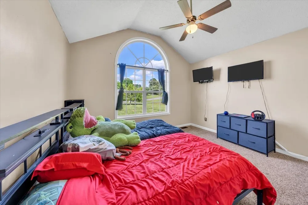 148 Rileys Bend Rd Lynchburg, TN 37352