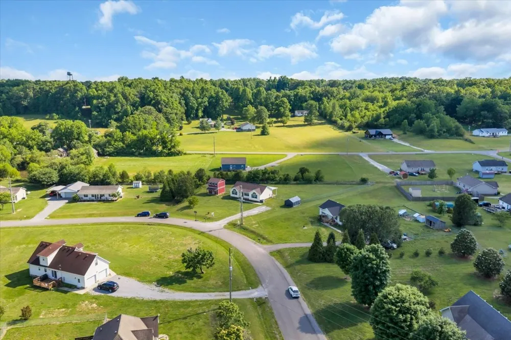 148 Rileys Bend Rd Lynchburg, TN 37352