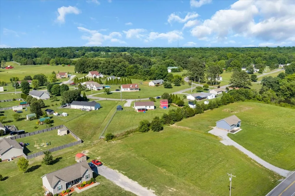 148 Rileys Bend Rd Lynchburg, TN 37352