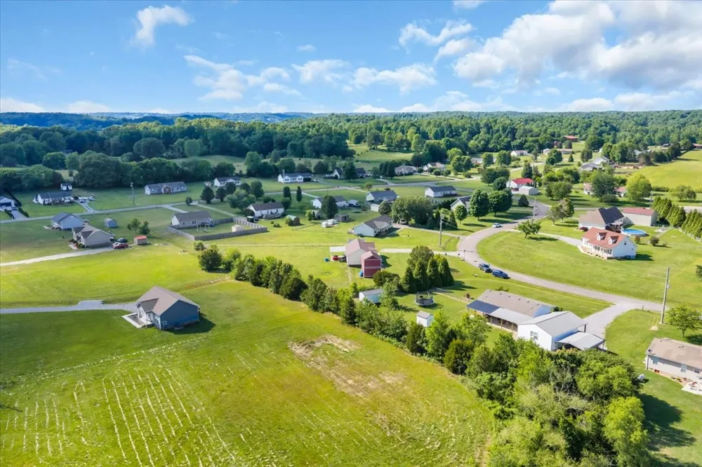 148 Rileys Bend Rd Lynchburg, TN 37352