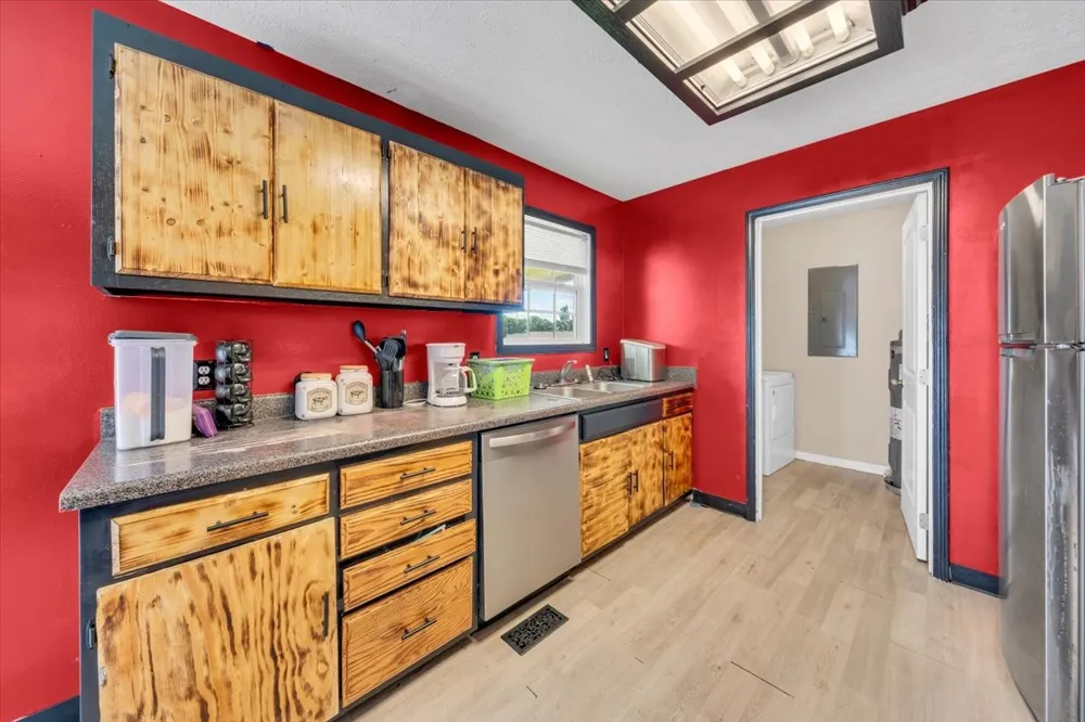 148 Rileys Bend Rd Lynchburg, TN 37352