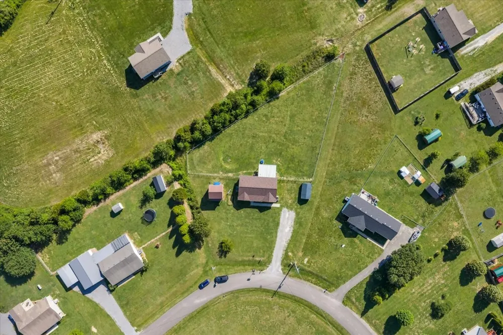 148 Rileys Bend Rd Lynchburg, TN 37352