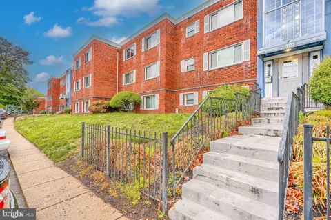 3821 HAMILTON STREET #A-301