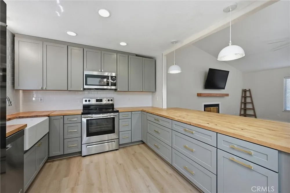 16906 Greenridge Hidden Valley Lake, CA 95467