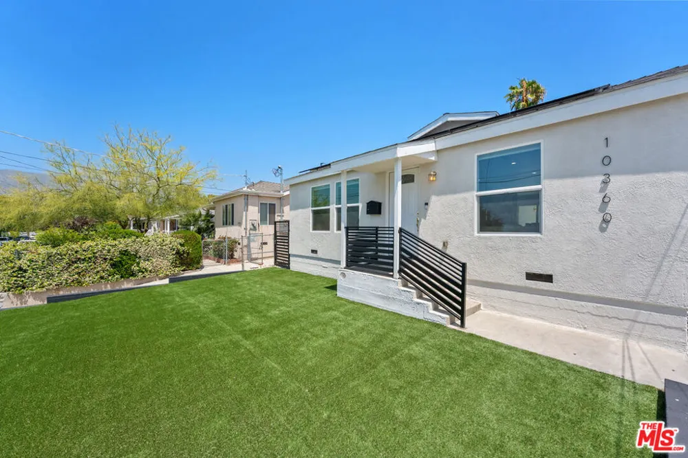 10360 Mcclemont Avenue Tujunga, CA 91042