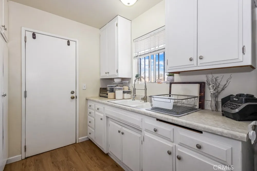 516 Onyx Hemet, CA 92543