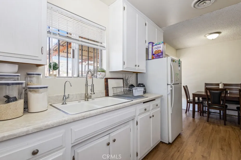 516 Onyx Hemet, CA 92543