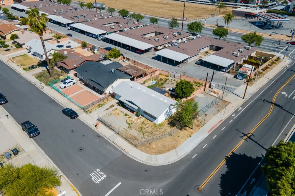 516 Onyx Hemet, CA 92543