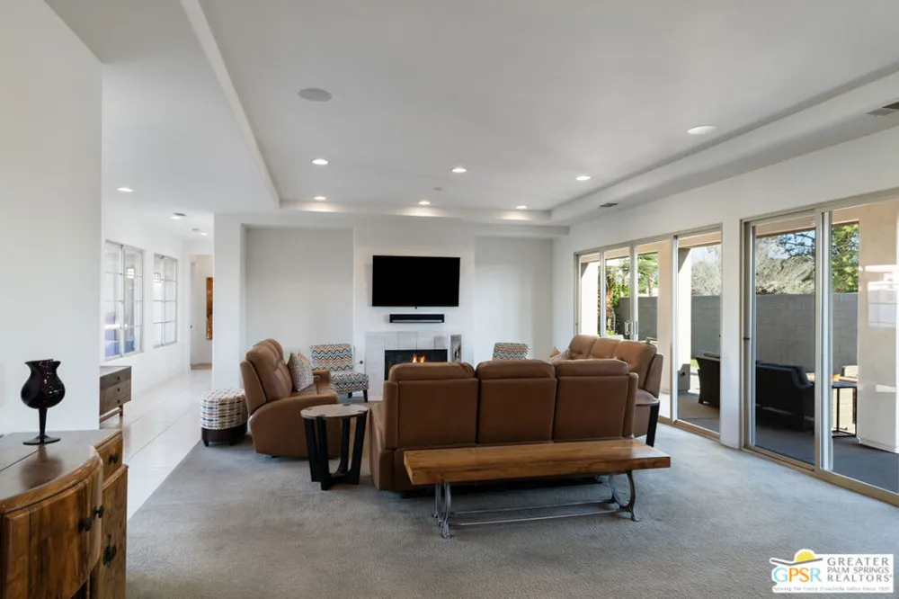 1628 Sienna Court Palm Springs, CA 92262