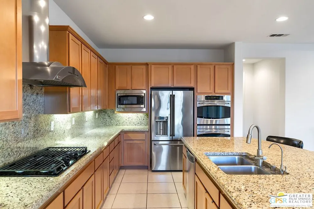 1628 Sienna Court Palm Springs, CA 92262