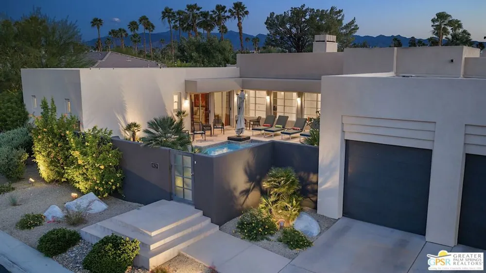 1628 Sienna Court Palm Springs, CA 92262
