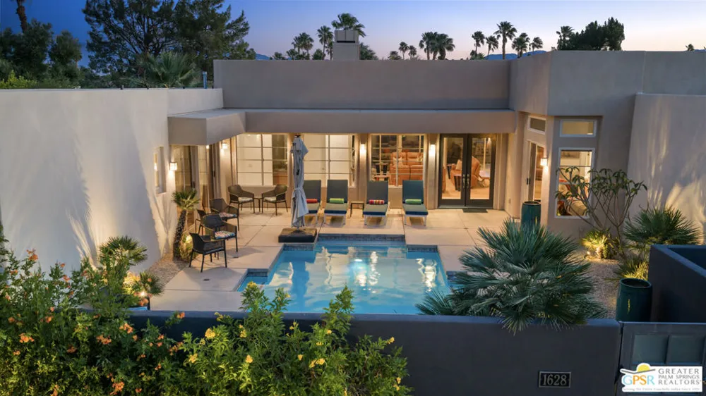 1628 Sienna Court Palm Springs, CA 92262