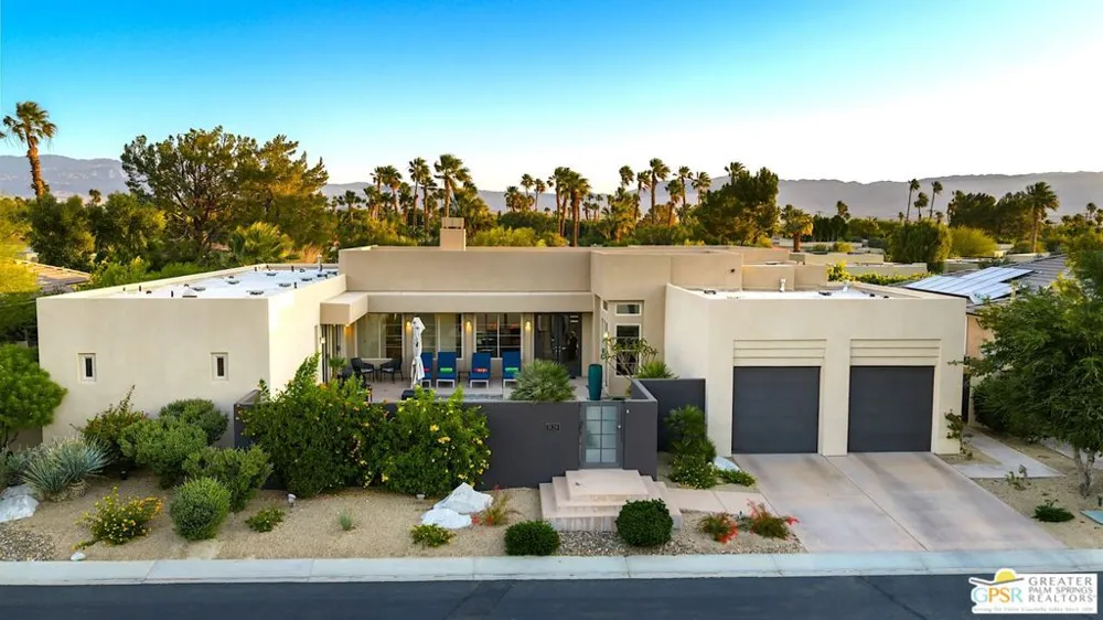 1628 Sienna Court Palm Springs, CA 92262