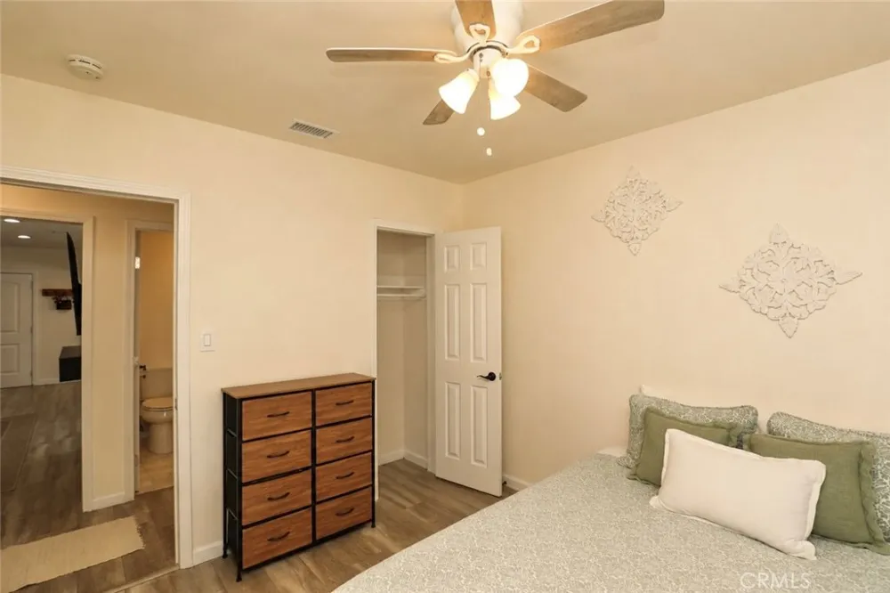 11818 Cheshire Norwalk, CA 90650