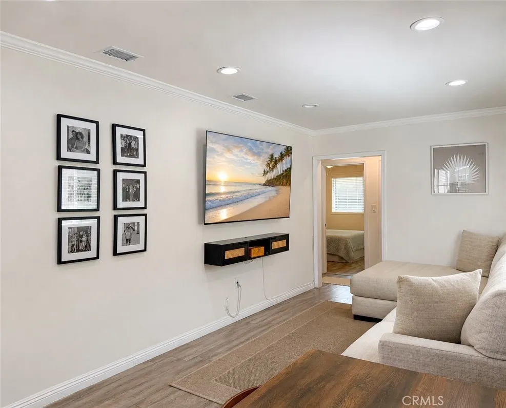 11818 Cheshire Norwalk, CA 90650